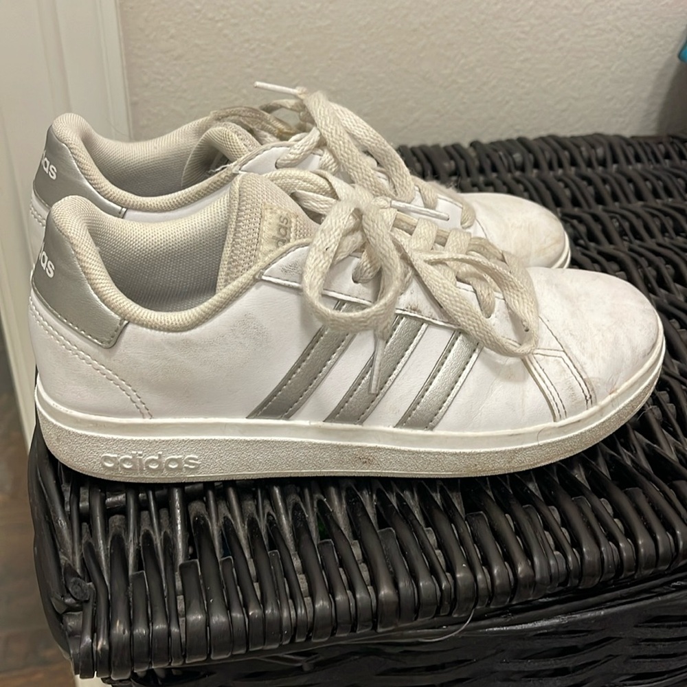 Adidas girls sneakers size 3.5